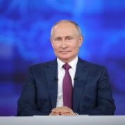 В ходе прямой линии Путин ответит примерно на одно из 25 тысяч обращений