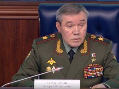 Начальник Генштаба ВС РФ собрал иностранных военных атташе и выложил всю «правду-матку»