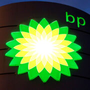 Британская компания BP сокращает рабочие места для снижения расходов