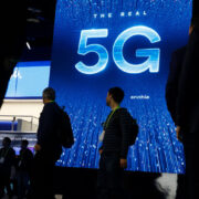 В России сократили расходы на разработку сетей связи 5G и 6G