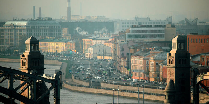 Большой торговый центр продали в Санкт-Петербурге